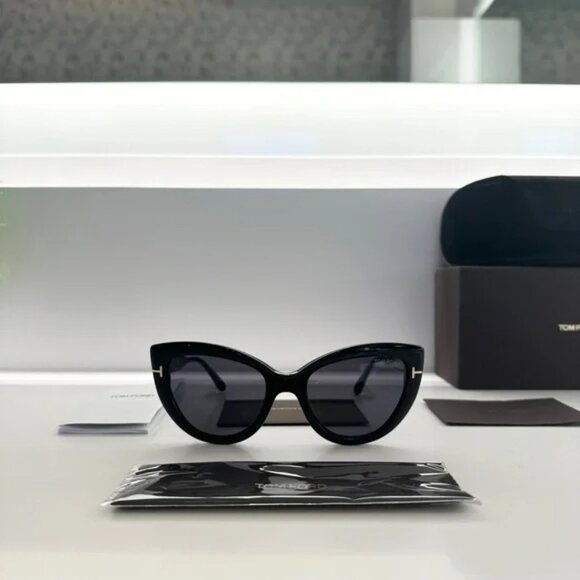 Tom Ford Cat Eye Sunglasses 55MM New - Picture 1 of 6